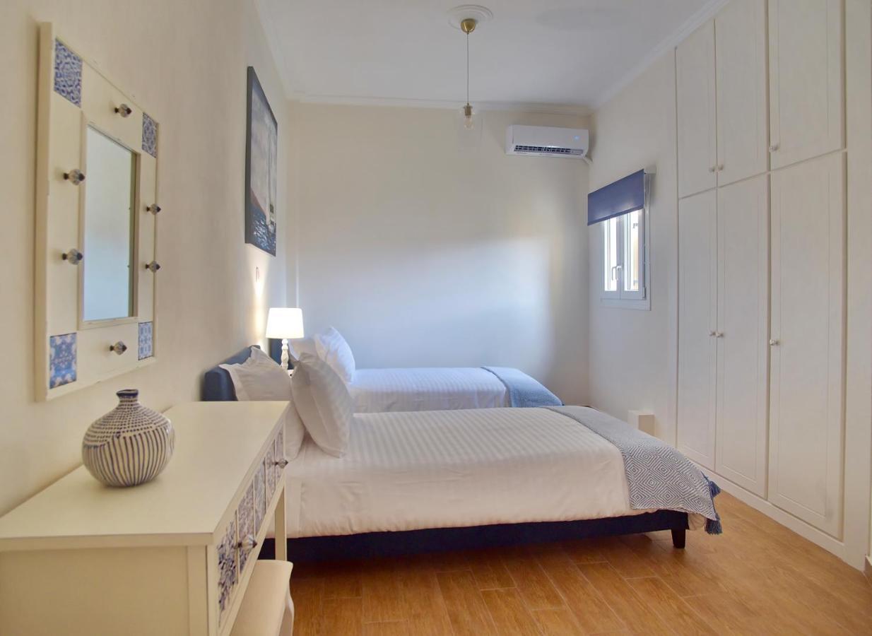 The Bluehouse - Spacious Floor Flat With Parking, By Mon Repos Apartment Corfu (city)