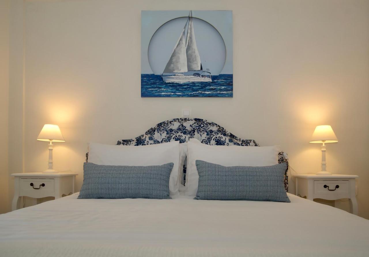 The Bluehouse - Spacious Floor Flat With Parking, By Mon Repos Apartment