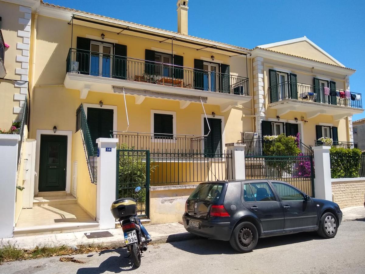 The Bluehouse - Spacious Floor Flat With Parking, By Mon Repos