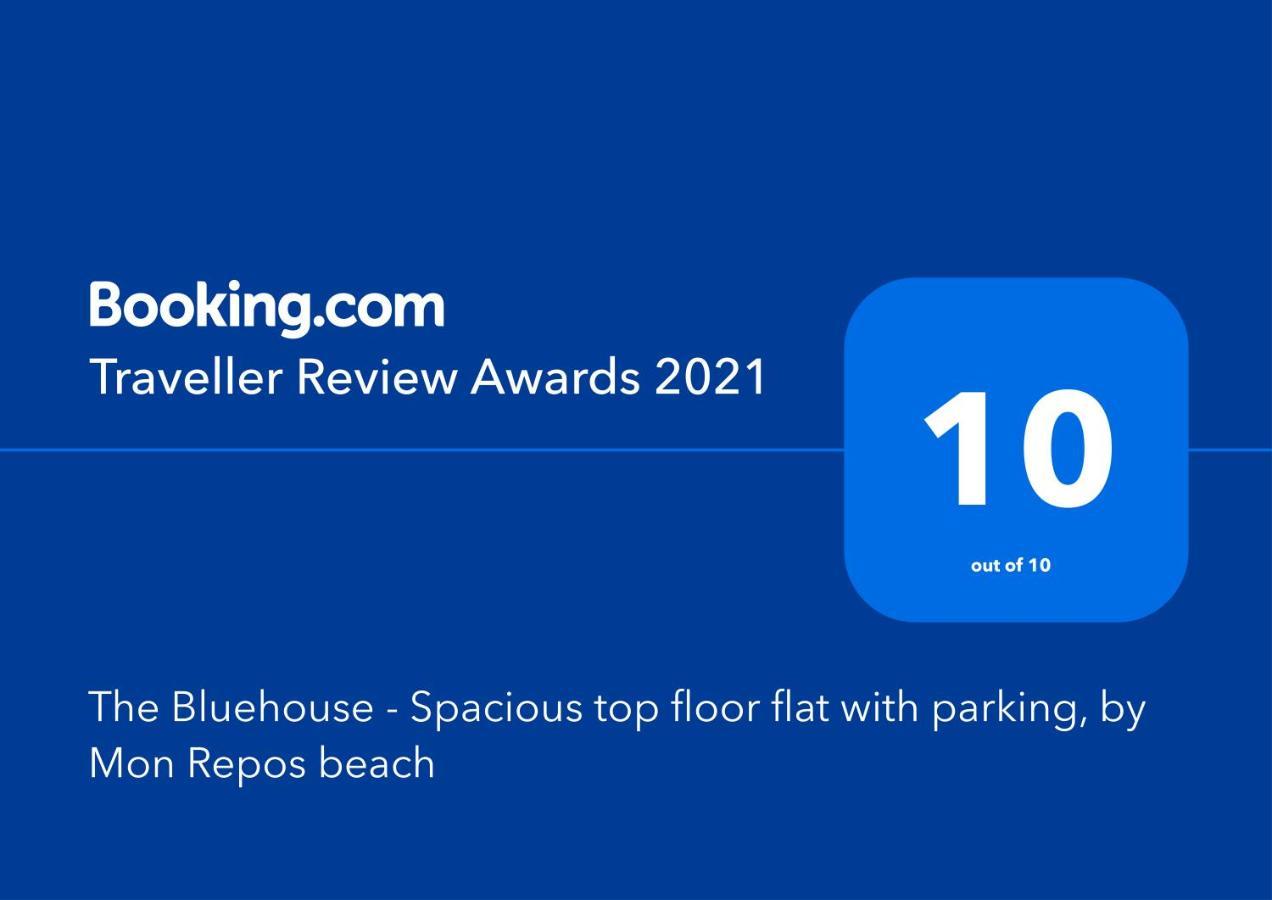 The Bluehouse - Spacious Floor Flat With Parking, By Mon Repos Apartment